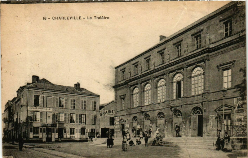 Carte postale ancienne Charleville Le Théatre