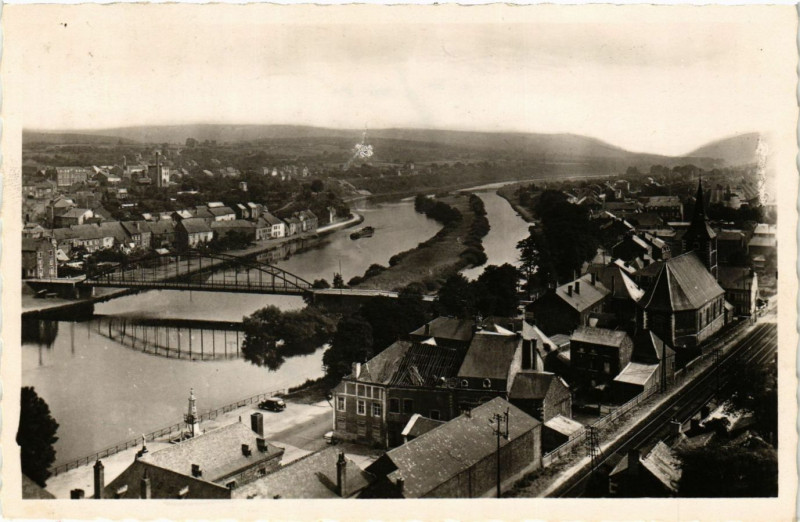 Carte postale ancienne Les Belles Ardennes - Les Deux Vireux - Vue générale de deux Vireux