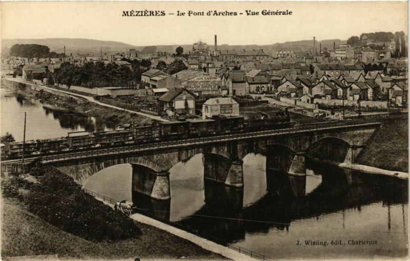 Carte postale ancienne Mezieres - Le Pont d'Arches - Vue Générale