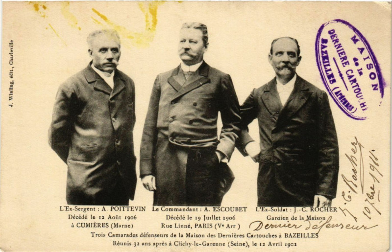 Carte postale ancienne Trois Camarades défenseurs de la Maison des Dernieres Cartouches à Son