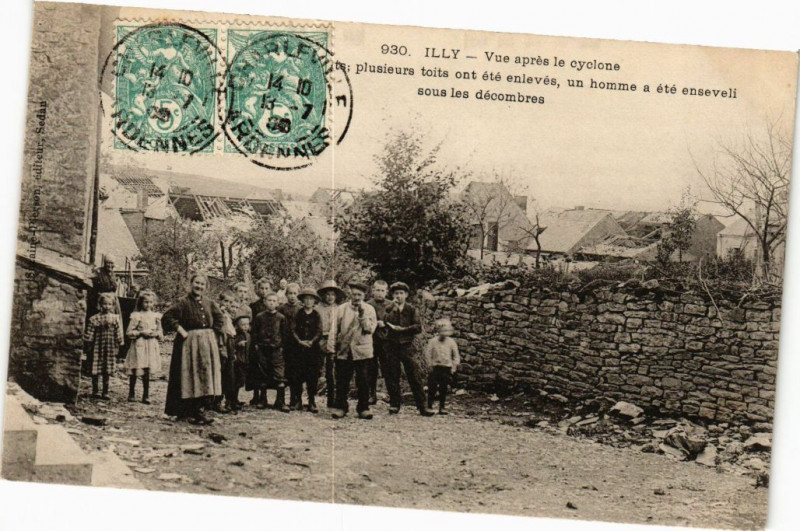 Carte postale ancienne Illy - Vue apres le cyclone à Illy