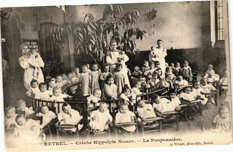 Carte postale ancienne Rethel - Creche Hippolyte Noiret, La Pouponniere à Rethel