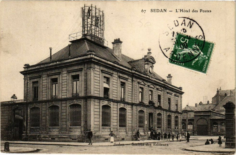 Carte postale ancienne Sedan - L'Hotel des Postes à Sedan