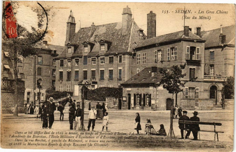 Carte postale ancienne Sedan - Le Gros Chiens à Sedan