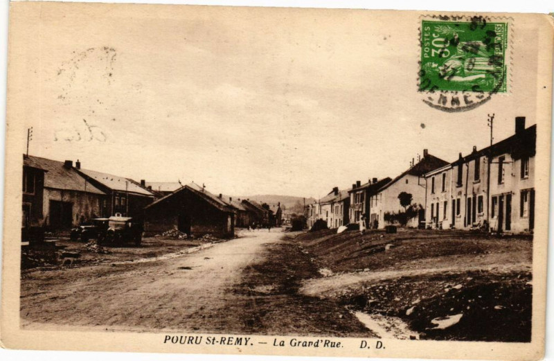 Carte postale ancienne Pouru Saint-Remy - La Grand' Rue à Pouru-Saint-Remy