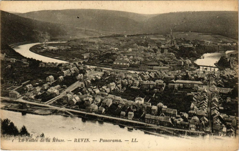 Carte postale ancienne Revin - Panorama à Revin