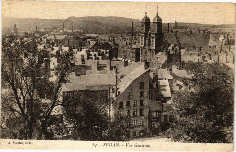 Carte postale ancienne Sedan - Vue générale à Sedan
