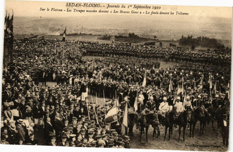 Carte postale ancienne Sedan - Floing - Journée du 1 er Septembre 1910 - Sur le Plateau . à Sedan