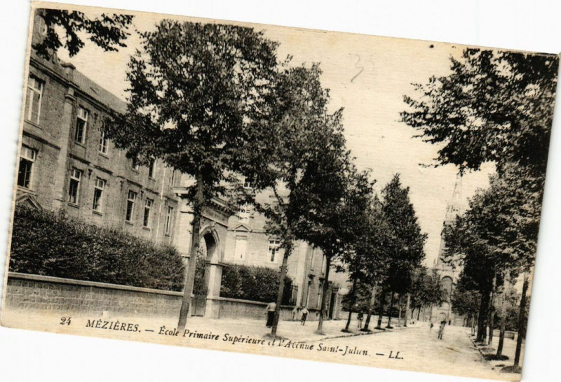 Carte postale ancienne Mezieres - Ecole Primaire Supérieure et l'Arche Saint-Julien à Aire