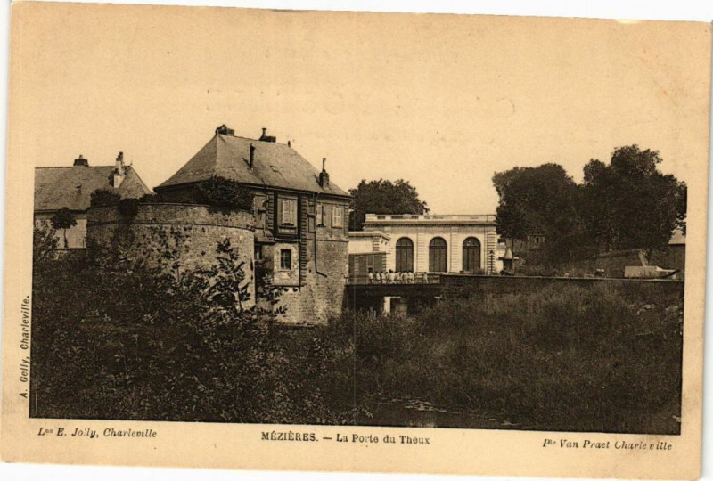 Carte postale ancienne Mezieres - La Porte du Theux