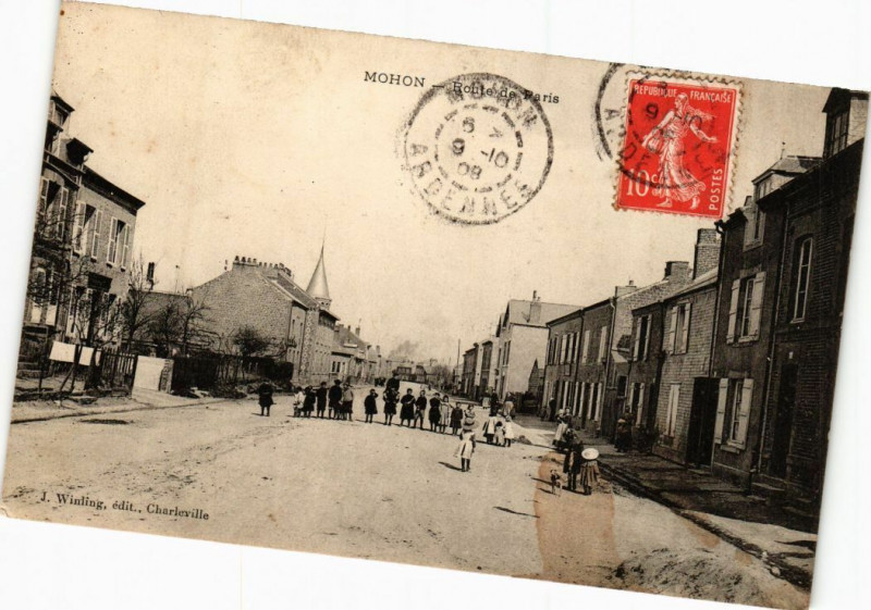 Carte postale ancienne Mohon - Route de Paris