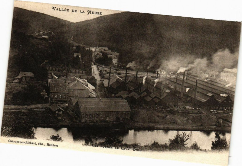 Carte postale ancienne Vallée de la Meuse - Les Forges de Laval-Dieu