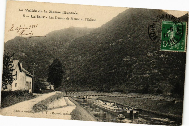Carte postale ancienne La Vallée de la Meuse ill Laifour Les Dames de Meuse et l'Ecluse à Laifour