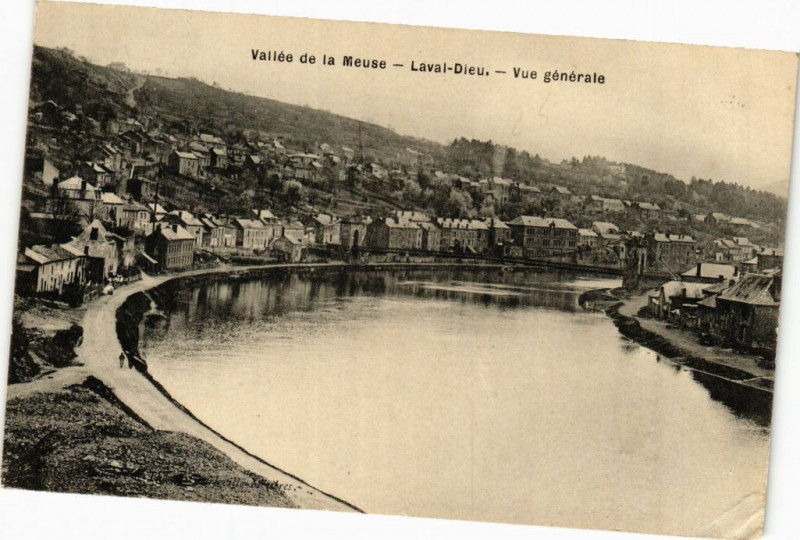 Carte postale ancienne Vallée de la Meuse - Laval-Dieu - Vue générale