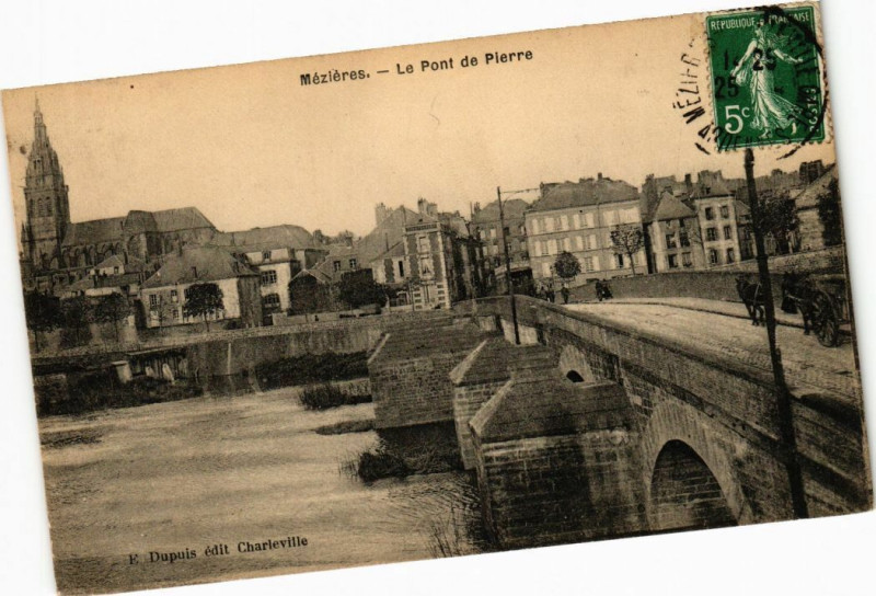 Carte postale ancienne Mezieres - Le Pont de Pierre