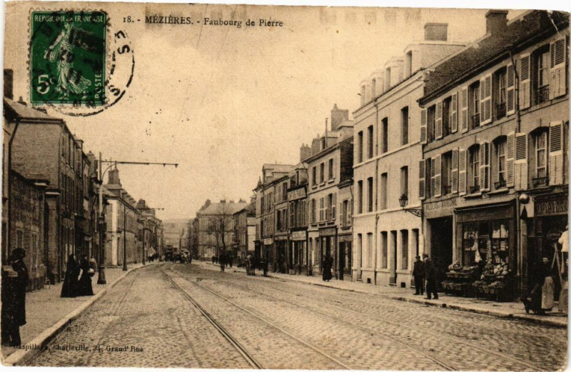 Carte postale ancienne Mezieres - Faubourg de Pierre