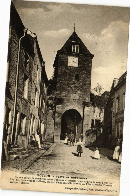 Carte postale ancienne Mouzon - Porte de Bourgogne - Ou vait encore de nombreux restes... à Mouzon
