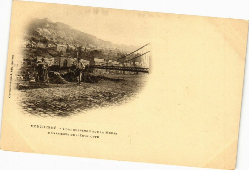 Carte postale ancienne Montherme - Pont suspendu sur la Meuse a Carriéres de L'Enveloppe à Monthermé
