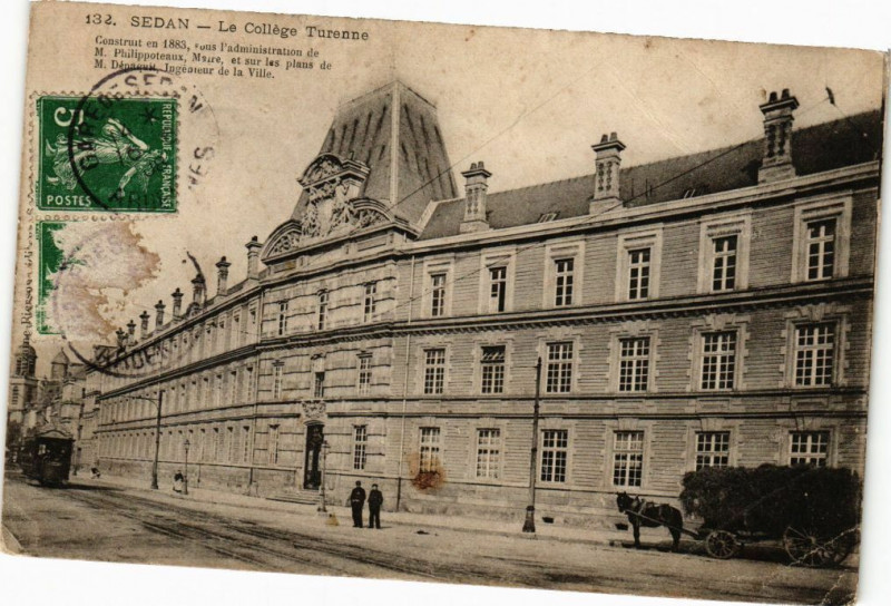 Carte postale ancienne Sedan Le Collége Turenne Construit en 1863 sous l'administation à Sedan