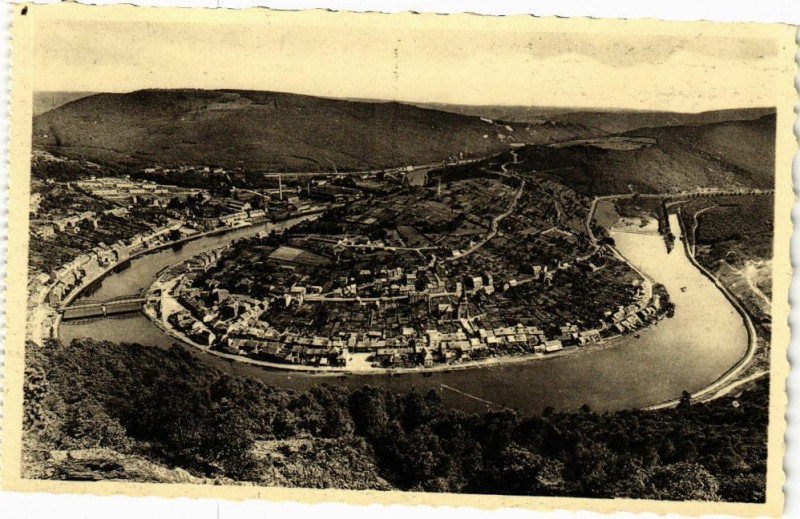 Carte postale ancienne Montherme - Boucle de la Meuse à Monthermé