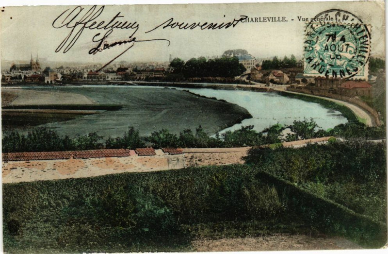 Carte postale ancienne Charleville - Vue générale
