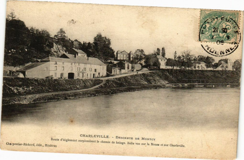 Carte postale ancienne Charleville - Descente de Montcy - Route d'Aiglemont surplombaut . à Aiglemont
