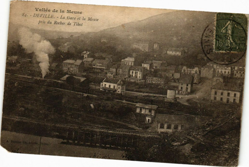 Carte postale ancienne Vallée de la Meuse - Deville - La Gare et la Meuse pris du Rocher . à Deville