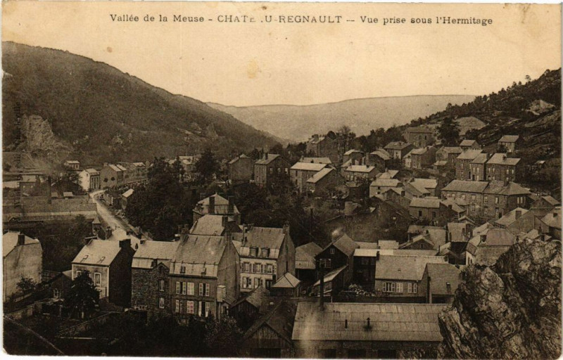 Carte postale ancienne Vallée de la Meuse - Chateau-Regnault - Vue prise sous l'Hermitage