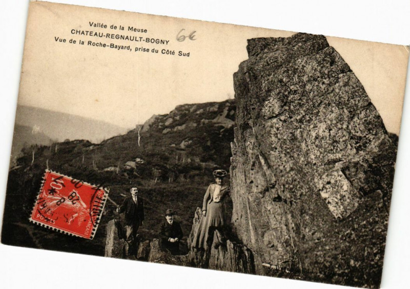 Carte postale ancienne Vallée de la Meuse - Chateau-Regnault-Bogny - Vue de la Roche-...