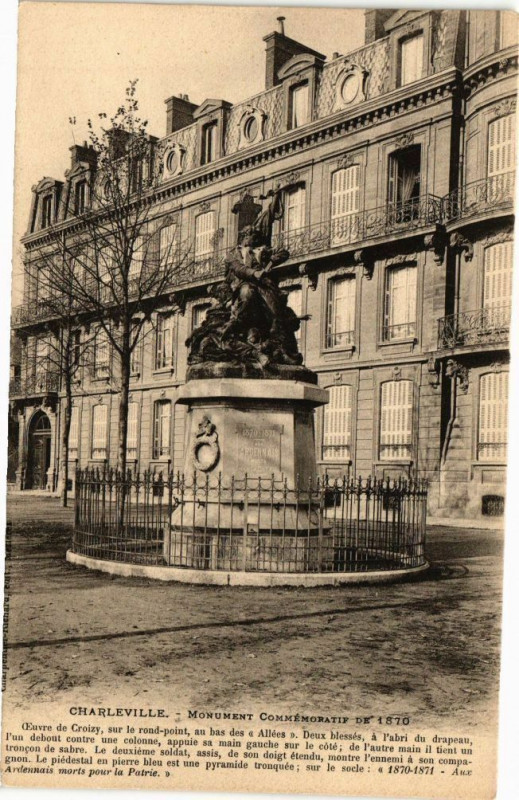 Carte postale ancienne Charleville - Monument Commémoratif de 1870 ..