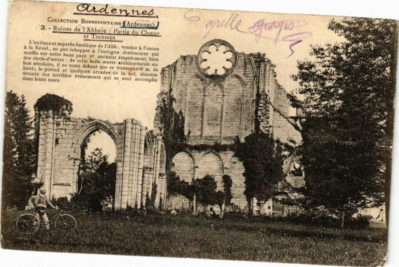 Carte postale ancienne Ruines de l'Abbaye - Partie du Choeur et Transept