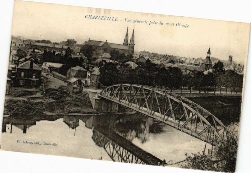 Carte postale ancienne Charleville - Vue générale prise du mont Olympe