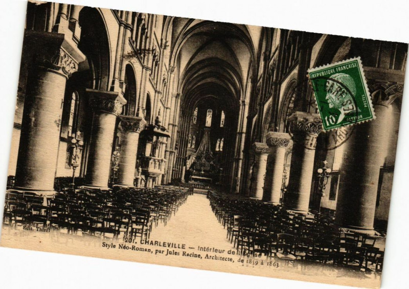 Carte postale ancienne Charleville Intérieur de l'Eglise Style Néo-Roman,par Jules Racine