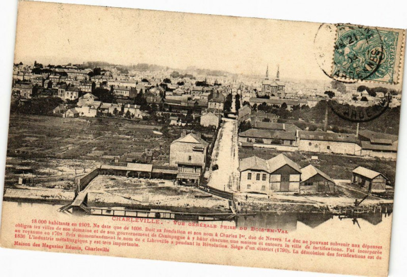 Carte postale ancienne Charleville - Vue générale prise du Bois-en-Val....