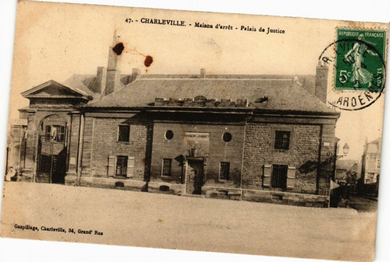 Carte postale ancienne Charleville - Maison d'arrét - Palais de Justice à Son