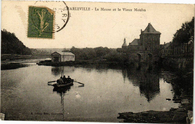 Carte postale ancienne Charleville - La Meuse et le Vieux Moulin