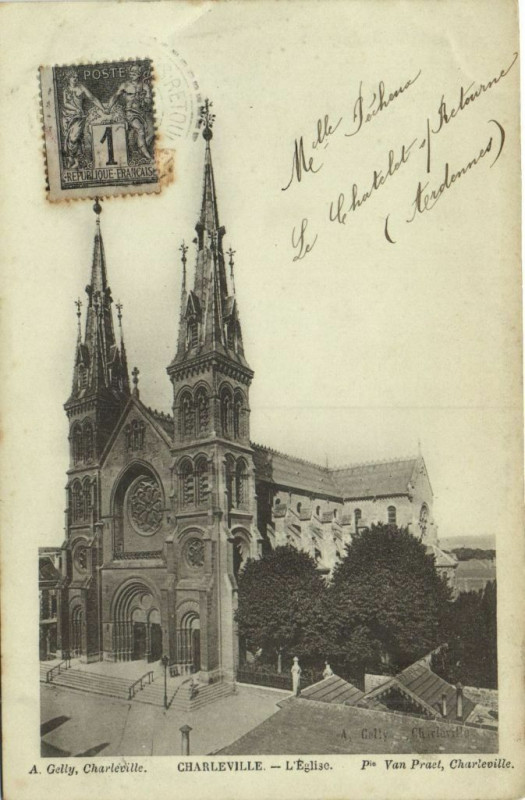 Carte postale ancienne Charleville - L'Eglise