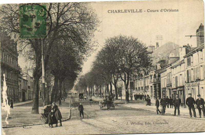 Carte postale ancienne Charleville - Cours d'Orléans