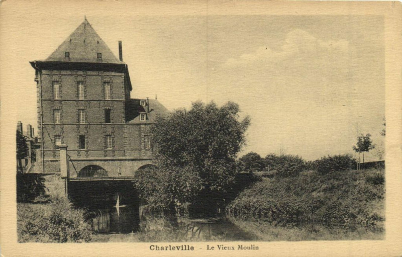 Carte postale ancienne Charleville - La Vieux Moulin