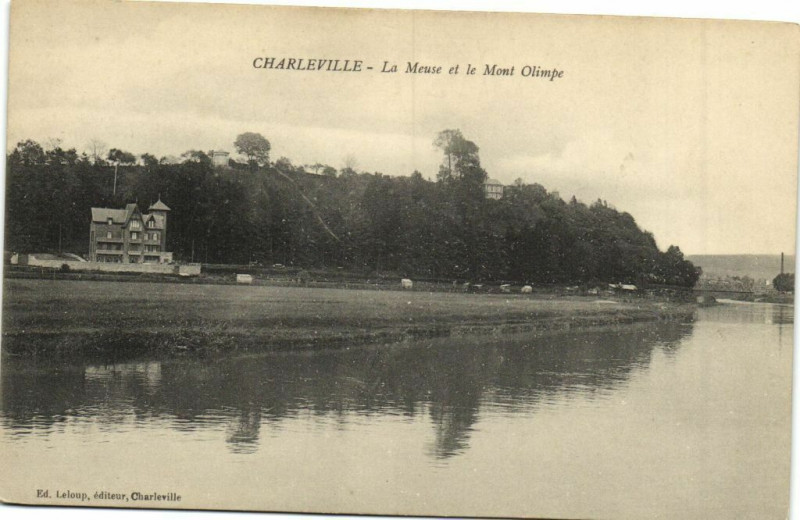 Carte postale ancienne Charleville - La Mouse et le Mont Olimpe