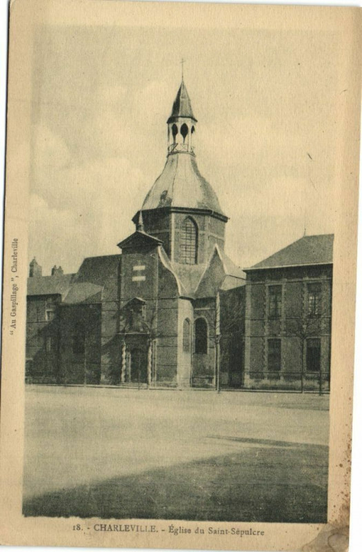 Carte postale ancienne Charleville - Eglise du Saint-Sépulcre