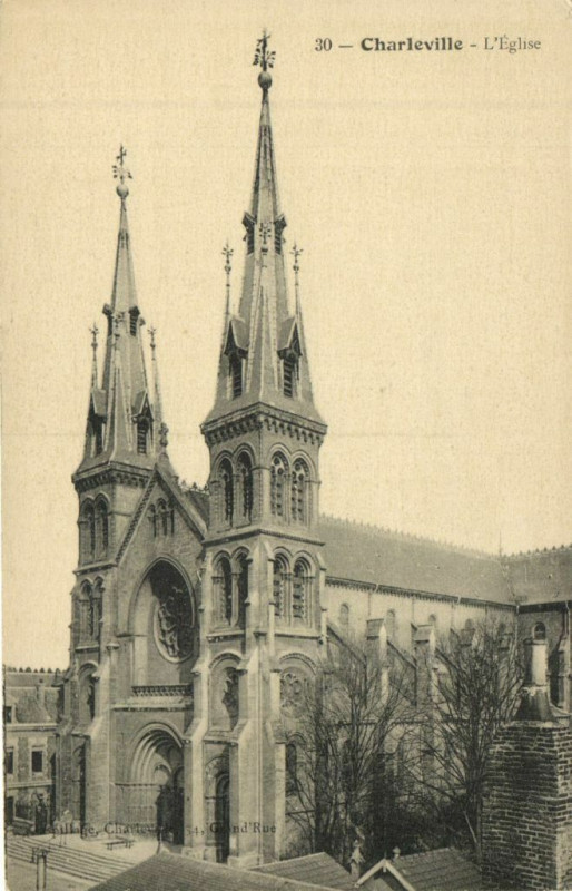 Carte postale ancienne Charleville - L'Eglise