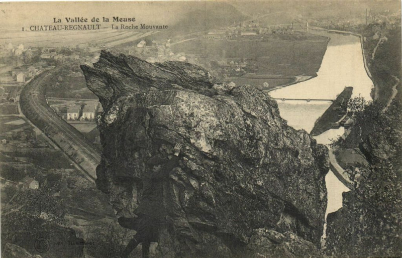 Carte postale ancienne Vallée de la Meuse Chateau-Regnault La Roche Mouvante