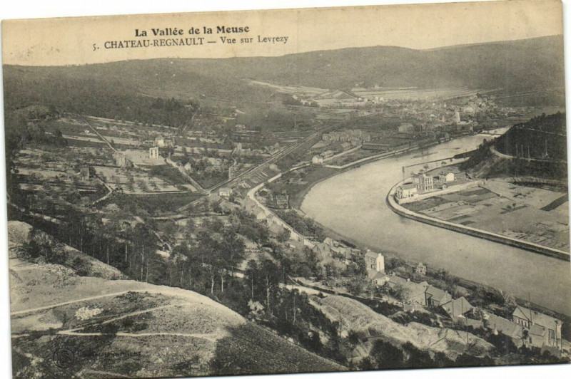 Carte postale ancienne Vallée de la Meuse Chateau-Regnault - Vue sur Levrezy