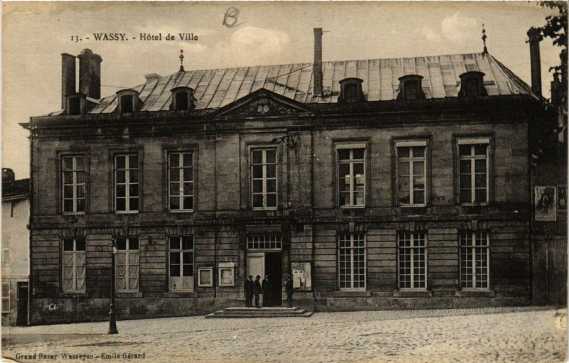 Carte postale ancienne Wassy Hotel de Ville à Wassy