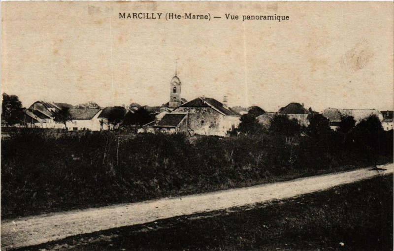 Carte postale ancienne Marcilly Vue panoramique