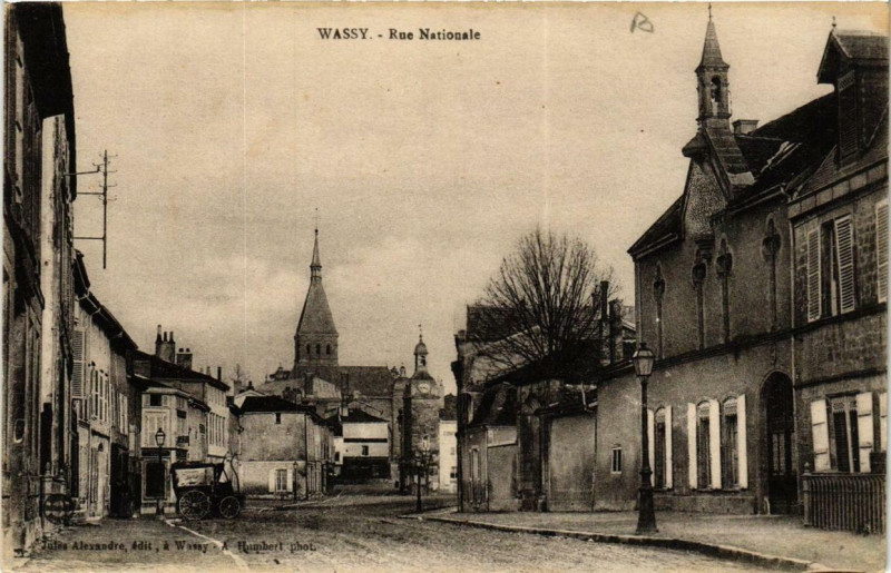 Carte postale ancienne Wassy Rue Nationale à Wassy