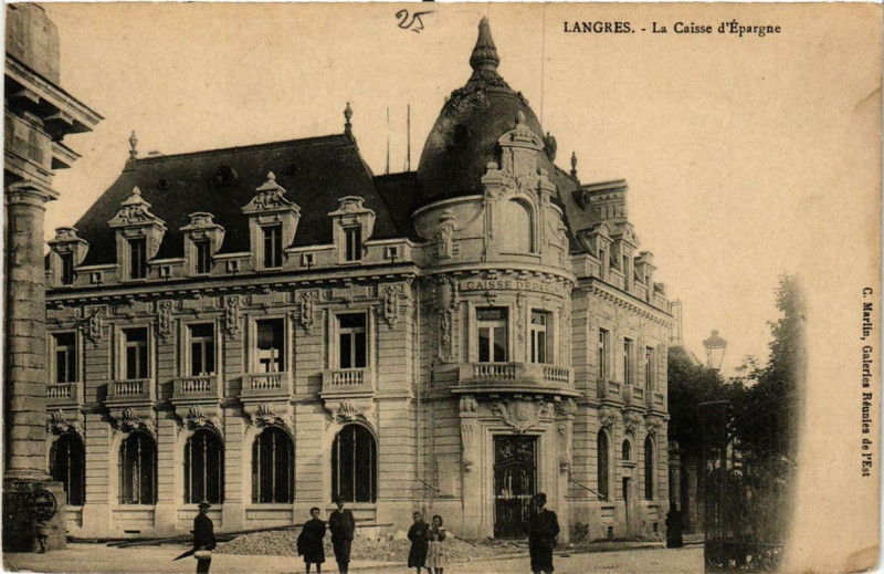 Carte postale ancienne Langres La Caisse d'Epargne à Langres