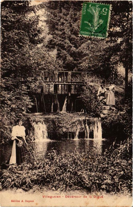 Carte postale ancienne Villegusien Deversoir de la Digue