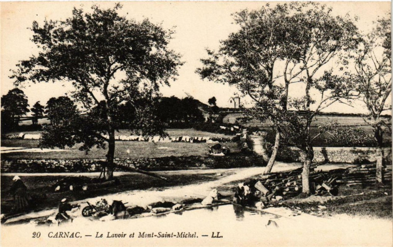 Carte postale ancienne Carnac Le Lavoir et Mont Saint-Michel